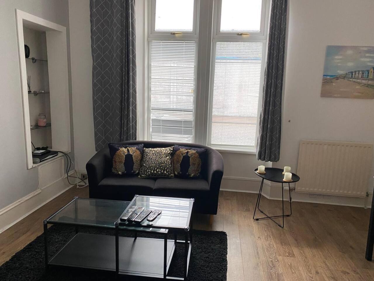 Stunning 1-Bed Apartment In Aberdeen City Centre Eksteriør billede